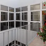 Semiloft Romantico Catedral Con Soleada Azotea Comunitaria