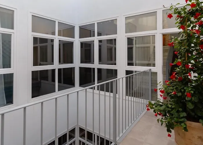 Semiloft Romantico Catedral Con Soleada Azotea Comunitaria